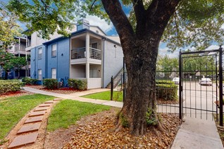 Huxley at Medical Center Apartments Houston Texas