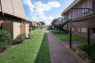 Ashford Crescent Oaks Apartments Houston Texas