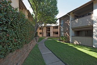 Trinity Mills Apartments Carrollton Texas