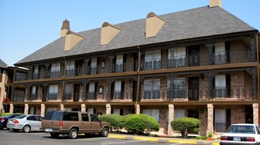 Plaza at Hobby Airport Apartments Houston Texas