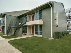 Pointe on Calloway Apartments Hurst Texas