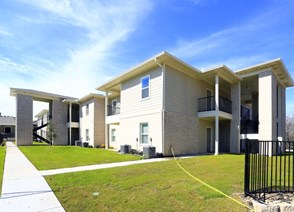 Brooks on Heritage Parkway Apartments Sherman Texas