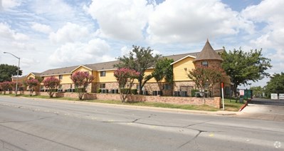 Cambridge Court Apartments Fort Worth Texas