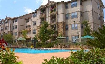 Arbors at Creekside Apartments Austin Texas