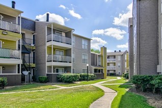 Parkway on Bellaire Apartments Houston Texas