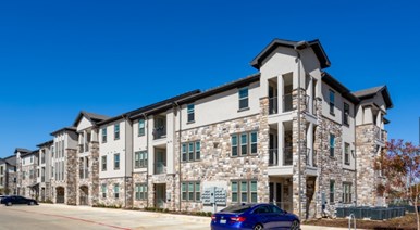 Majestic Parc Apartments Denton Texas