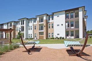 Grand at Stonecreek Apartments San Marcos Texas