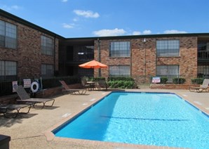 Atrium at 5606 Apartments Houston Texas