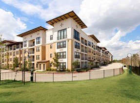 AMLI Campion Trail Apartments Irving Texas