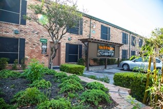 Gia III @ Bellaire Apartments Houston Texas