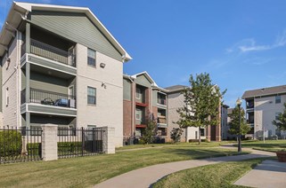 Oak Timbers Apartments Fort Worth Texas