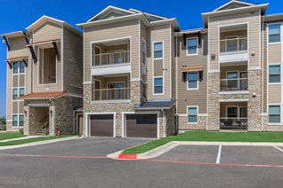 Ryze at Sunfield Apartments Buda Texas