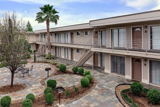 Majestic Apartments Houston Texas
