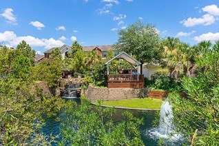 Falls at Borough Park Apartments Spring Texas