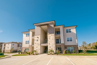 Landmark at Auburn Lakes Apartments Spring Texas