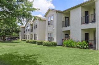 Landings of Carrier Parkway Apartments Grand Prairie Texas