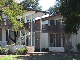 Oaks at Spring Valley Apartments Richardson Texas