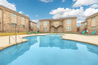 Estrella at Broadmoor Apartments Fort Worth Texas