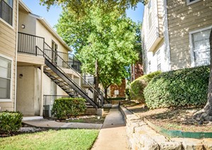 Summerwood Apartments Irving Texas