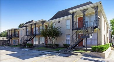 Braeswood Plaza Apartments Houston Texas