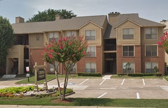 Cross Creek Apartments Plano Texas