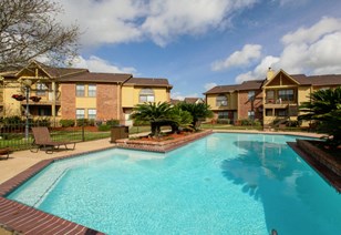 Ashford Strawbridge Apartments Pearland Texas