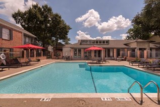 Vintage at 18th Street Apartments Houston Texas