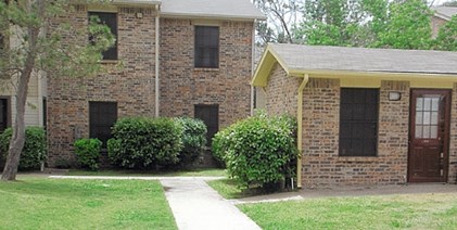 Emerald Gardens Apartments Ennis Texas