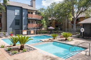 Renata on Fredericksburg Apartments San Antonio Texas