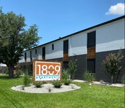 1809 on Cox Apartments Carrollton Texas