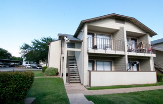 Carriage House Apartments Arlington Texas