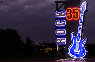 Rock 35 Apartments Round Rock Texas