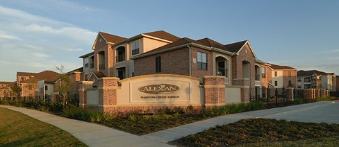 Stella at Shadow Creek Ranch Apartments Pearland Texas