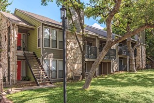 Salado Crossing Apartments San Antonio Texas