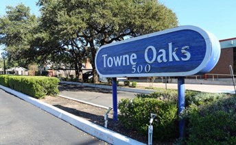 Towne Oaks I Apartments Austin Texas