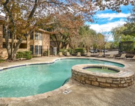 Cricket Hollow Apartments Austin Texas
