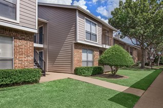 Westmount at Forest Oaks Apartments Arlington Texas