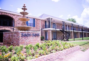 Fountains at Chimney Rock Apartments Houston Texas