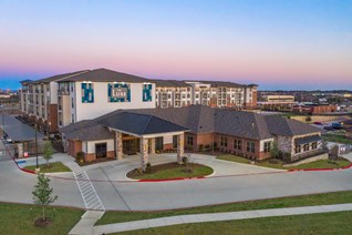 Luxe at Las Colinas Apartments Irving Texas