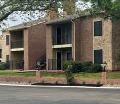 Leander Apartments Benbrook Texas