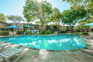 Gold Talon Apartments Universal City Texas