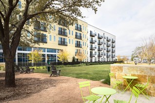 Windsor Metro West Apartments Plano Texas