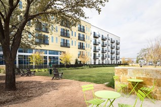 Windsor Metro West Apartments Plano Texas