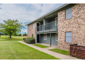 Pearl on University Apartments Denton Texas