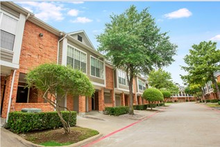 Retreat at Spring Park Apartments Garland Texas