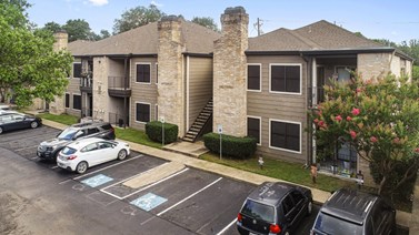 Summit at Westwood Apartments Austin Texas