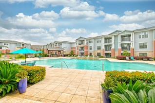 Halcyon Castle Hills Apartments Lewisville Texas