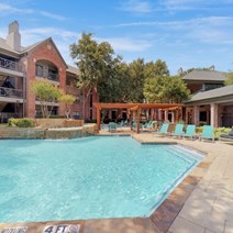 Oaks Hackberry Creek I & II Apartments Irving Texas