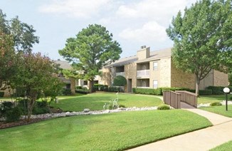 Creek at Brookhollow Apartments Arlington Texas