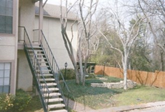 6760 Eastridge Apartments Dallas - $745+ for 1 Bed Apts